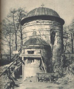 CIESZYN, Kaplica zamkowa w trakcie wykopalisk Raschke`ego po zdjęciu klasycystycznej elewacji