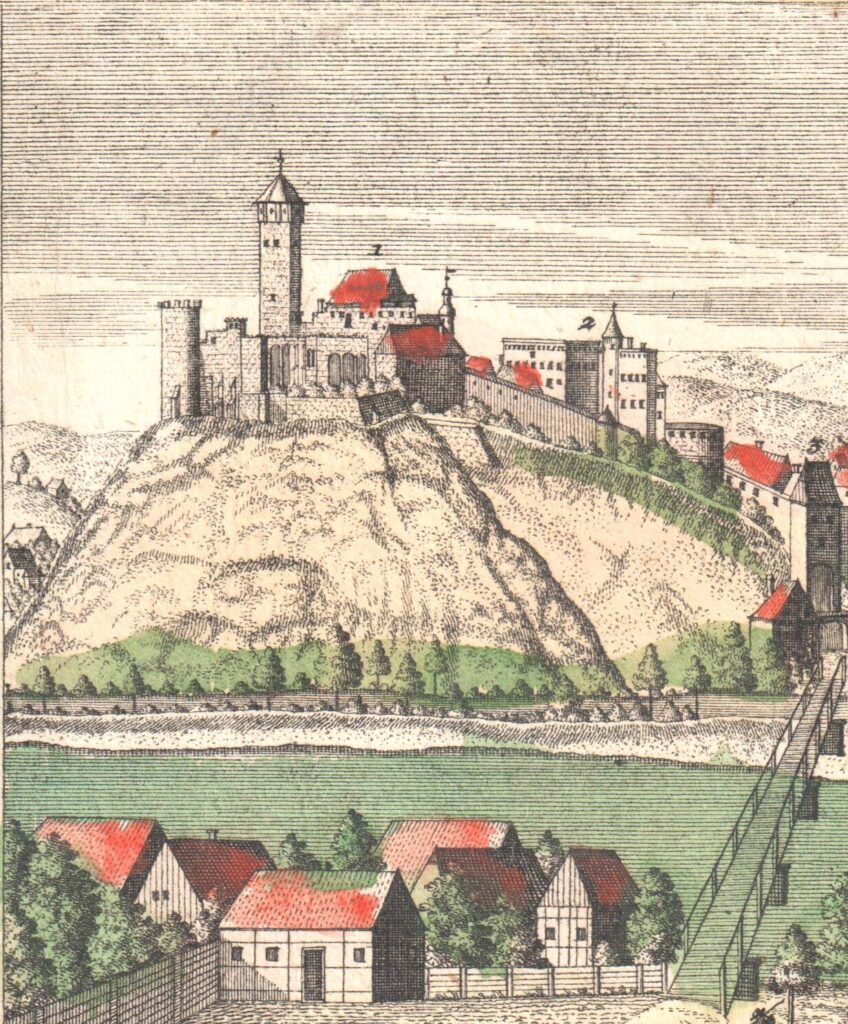 CIESZYN, zamek cieszyński na panoramie miasta Cieszyna w dziele F.B. Wernera Scenographia Urbium Silesiae wydanym w 1738 r. (zb. P. Siemko, Katalog Zamków i Dworów Obronnych Śląska [https://zamki.pwr.edu.pl/]. Licencja: CC BY-SA 4.0 [https://creativecommons.org/licenses/by-nc/4.0/])