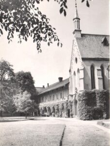 RACIBÓRZ, Kaplica i wschodnie skrzydło zamku (palatium), ok. 1930 (fot. zb. P. Siemko
