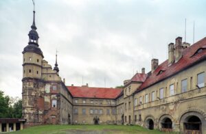 GŁOGÓWEK, widok na zamek górny