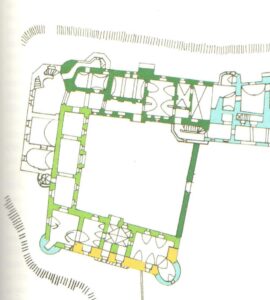 GŁOGÓWEK, rzut południowego skrzydła zamku górnego z zaznaczonymi na (na żółto) pozostałościami murów gotyckich (wg A. Wagnera) – brak na planach usytuowania pierwotnej wieży