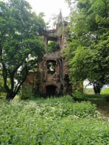 OTMĘT, ruiny zamku – stan w lipcu 2023 r. (fot. P. Siemko)