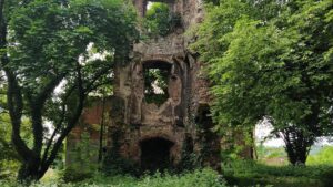 OTMĘT, ruiny zamku – stan w lipcu 2023 r. (fot. P. Siemko)