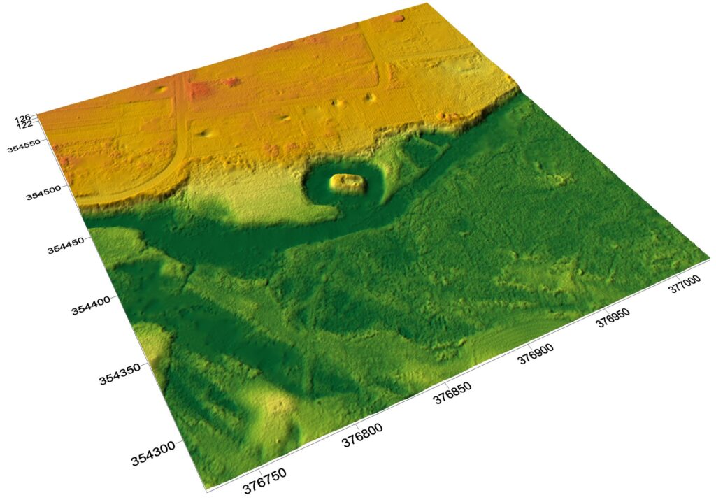 CZERNICA, cieniowany model reliefu otoczenia stanowiska (oprac. M. Legut-Pintal, P. Rajski, Katalog Zamków i Dworów Obronnych Śląska [https://zamki.pwr.edu.pl/]. Licencja: CC BY-SA 4.0 [https://creativecommons.org/licenses/by-nc/4.0/])