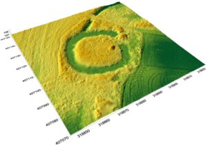 cieniowany model reliefu stanowiska (oprac. M. Legut-Pintal, P. Rajski, Katalog Zamków i Dworów Obronnych Śląska [https://zamki.pwr.edu.pl/]. Licencja: CC BY-SA 4.0 [https://creativecommons.org/licenses/by-nc/4.0/])