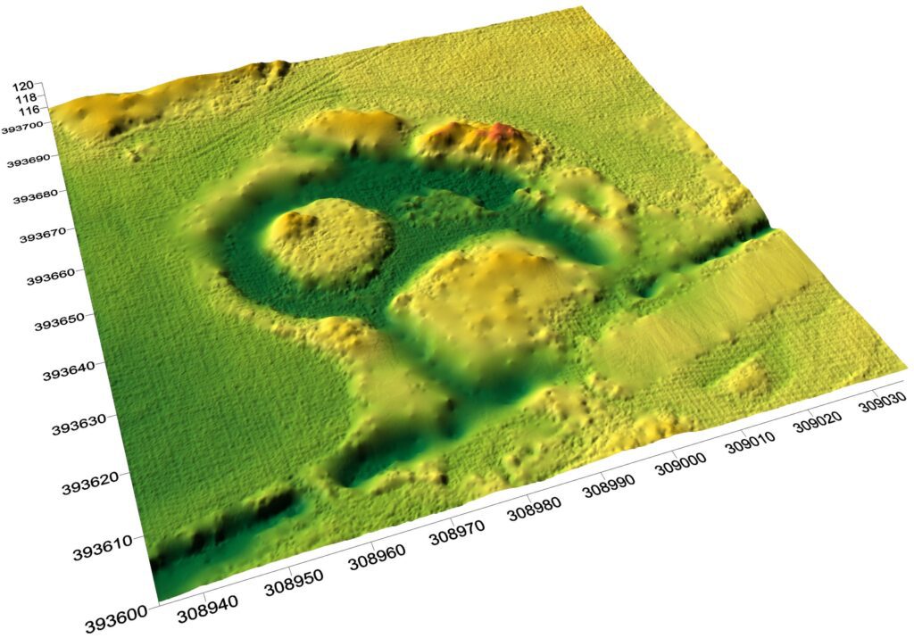 KŁOPOTÓW, cieniowany model reliefu stanowiska (oprac. M. Legut-Pintal, P. Rajski, Katalog Zamków i Dworów Obronnych Śląska [https://zamki.pwr.edu.pl/]. Licencja: CC BY-SA 4.0 [https://creativecommons.org/licenses/by-nc/4.0/])