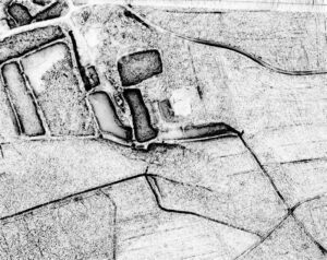 GRZĘDY,sky view factor (stopień widoczności nieba) otoczenia stanowiska na podstawie numerycznego modelu terenu (oprac. M. Legut-Pintal, P. Rajski, Katalog Zamków i Dworów Obronnych Śląska [https://zamki.pwr.edu.pl/]. Licencja: CC BY-SA 4.0 [https://creativecommons.org/licenses/by-nc/4.0/])