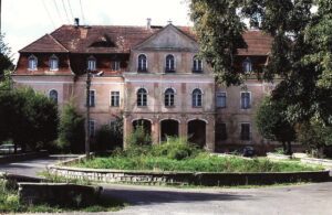 JERZMANOWA, widok pałacu od frontu, 2007