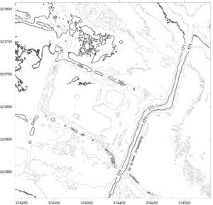 KOWALÓW, plan warstwicowy otoczenia stanowiska (oprac. M. Legut-Pintal, P. Rajski, Katalog Zamków i Dworów Obronnych Śląska [https://zamki.pwr.edu.pl/]. Licencja: CC BY-SA 4.0 [https://creativecommons.org/licenses/by-nc/4.0/])