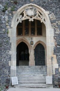 Detale architektoniczne portalu wejściowego zamku Grodziec