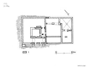 KŁACZYNA, plan zamku: 1 – mury z XIV w., 2 – mury z XV-XVI w. (za Chorowska 2003, il. 113, s. 171)