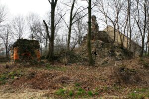 Kłaczyna, ruiny zamku