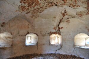 PIELASZKOWICE, wnętrze bastei (fot. P. Błoniewski)