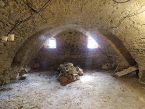 BĘDKOWICE, pomieszczenie piwnicze poniżej sieni, 2025 r.