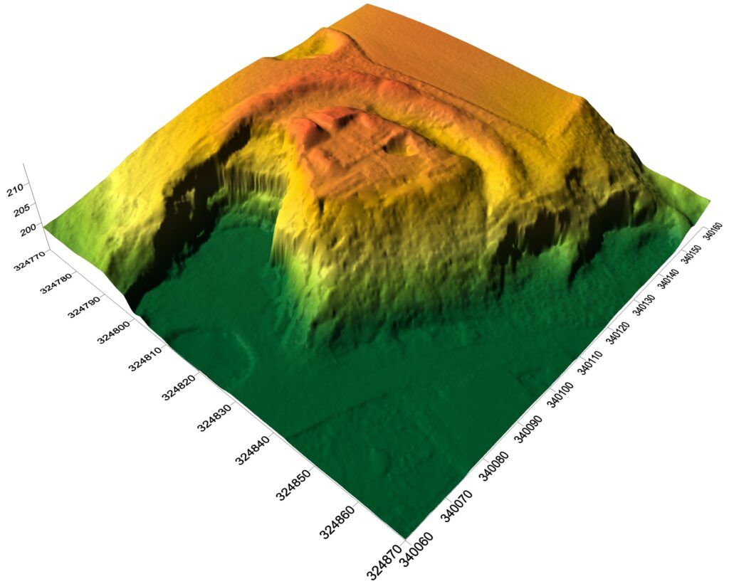 cieniowany model reliefu stanowiska (oprac. M. Legut-Pintal, P. Rajski, Katalog Zamków i Dworów Obronnych Śląska [https://zamki.pwr.edu.pl/]. Licencja: CC BY-SA 4.0 [https://creativecommons.org/licenses/by-nc/4.0/])