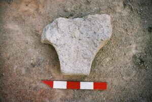 WIERZBNA-Skałka, fragment biforium, 2005 (fot. A. Boguszewicz)