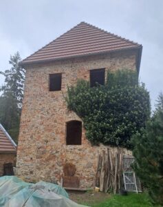 DALKÓW, widok wieży od strony zachodniej (fot. D. Nowakowski)