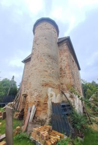 DALKÓW, widok wieży od strony wschodniej (fot. D. Nowakowski)