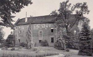 NAMYSŁÓW, widok zamku od strony północnej według fot. z lat 30. XX w. (za: https://polska-org.pl/)