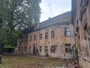 SŁAWA, widok na „stary zamek’ od strony północnej (fot. D. Nowakowski)