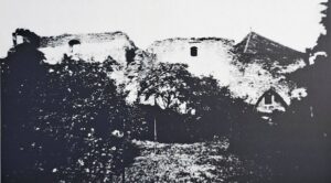 STRZEGOM, widok ruin budynków określonych jako zamek wg fotografii wykonanej przed 1888 r. (za: Eysymontt 2015)