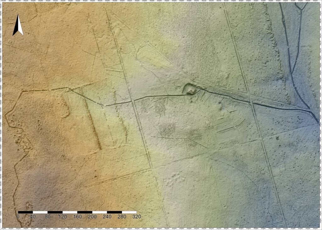 BĄKÓW, st. 2, cieniowany model reliefu otoczenia stanowiska (oprac. M. Legut-Pintal, Katalog Zamków i Dworów Obronnych Śląska [https://zamki.pwr.edu.pl/]. Licencja: CC BY-NC 4.0 [https://creativecommons.org/licenses/by-nc/4.0/])