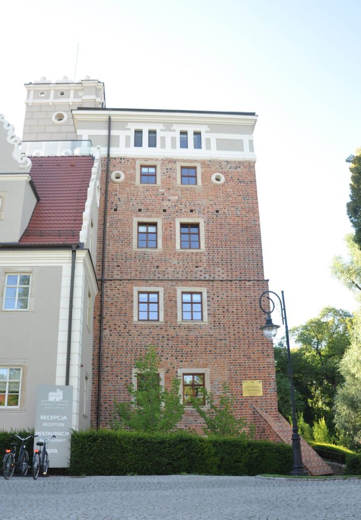 ŚLĘZA-LASOWO, widok południowo-wschodniej elewacji wieży, 2020 r. (fot. D. Nowakowski)