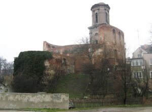 SZPROTAWA, widok ruin zamku-zboru od strony wschodniej, 2007 r. (fot. D. Nowakowski)