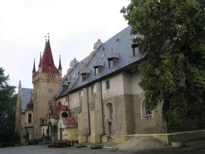 SOBÓTKA-GÓRKA, Zamek Górka w widoku z południowego-wschodu (fot. K. Stala)