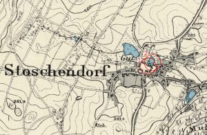 STOSZÓW, siedziby mieszkalno-obronne na mapie topograficznej typu Mestischblatt ark. 5266, Lauterbach, wyd. w 1936 r: 1 – wczesno nowożytny dwór obronny na dużej wyspie, 2 – dwór typu motte na wysepce. (opr. A. Walkowska)