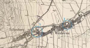 WIADRÓW, lokalizacja dworów na wycinku mapy topograficznej (Mestissblatt, ark. 5063_Hohenfriedeberg_z 1936 r. i 5062_Bolkenhain z 1938.jpg (złożone): 1 – dwór dolny, 2 – dwór górny, opr. P. Błoniewski)