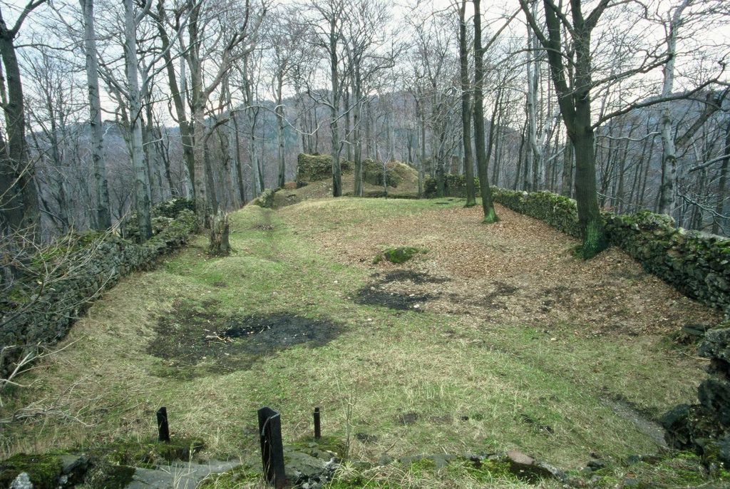 NOWY DWÓR, zamek dolny (fot. A. Boguszewicz 1998)